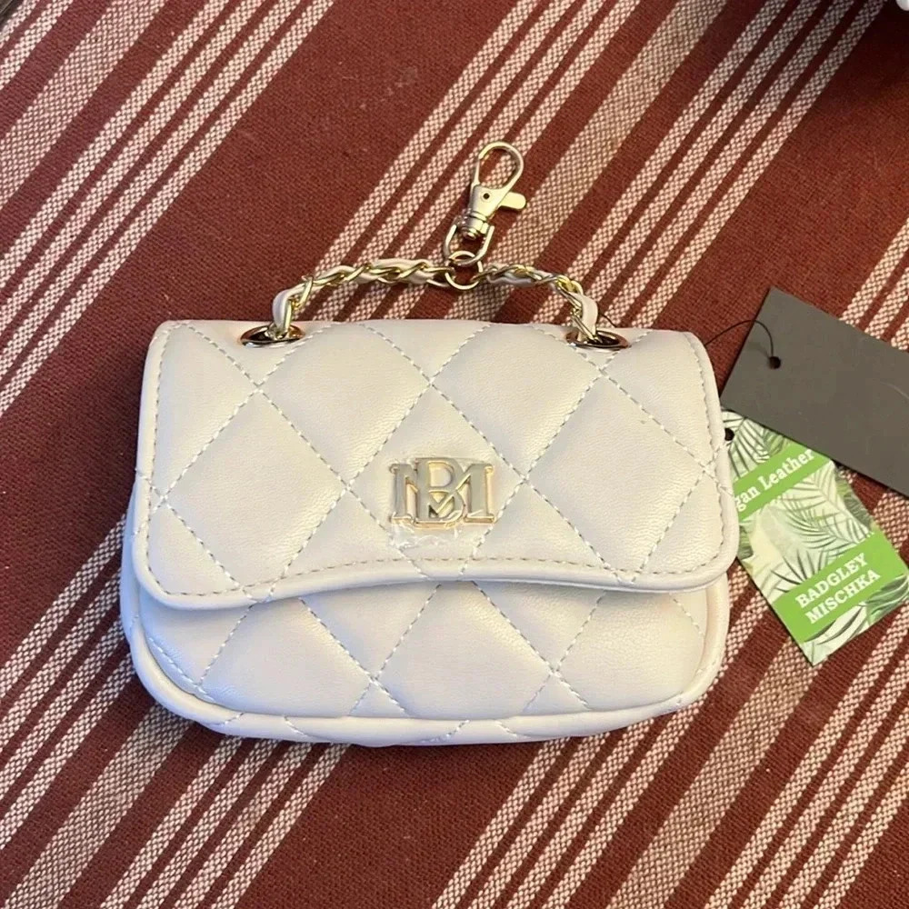 Badgley Mischka Mini Purse Key Clip Vegan Leather Off White Quilted NEW